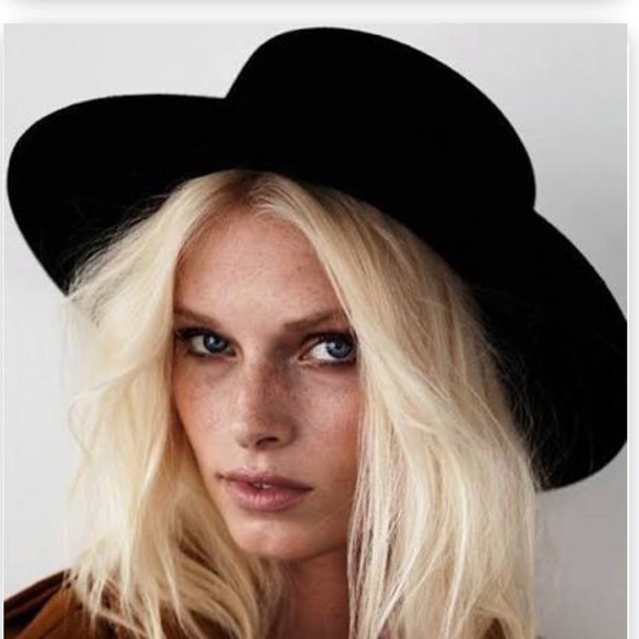 Frye Accessories - FRY BOATER HAT NWT